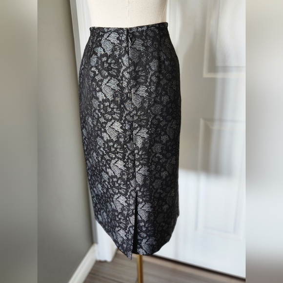 Le Suit Skirt Suit - Black Lace Look - Size 4 - Picture 10 of 15